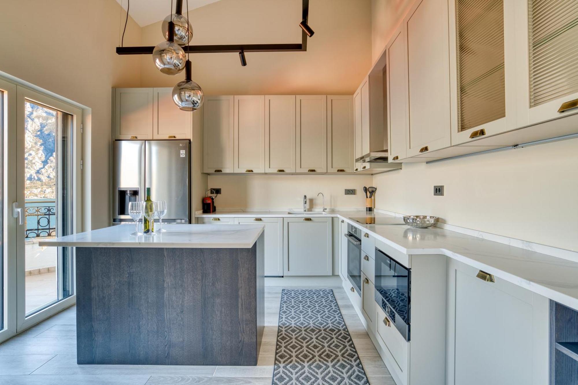 Luxurious 3-Bedroom Apartment By Mn Property Kotor Eksteriør billede