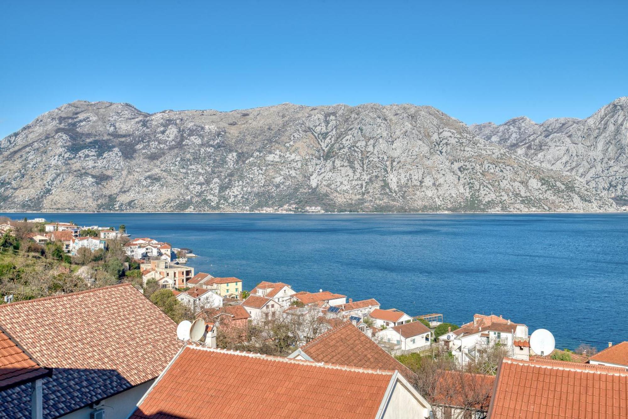 Luxurious 3-Bedroom Apartment By Mn Property Kotor Eksteriør billede