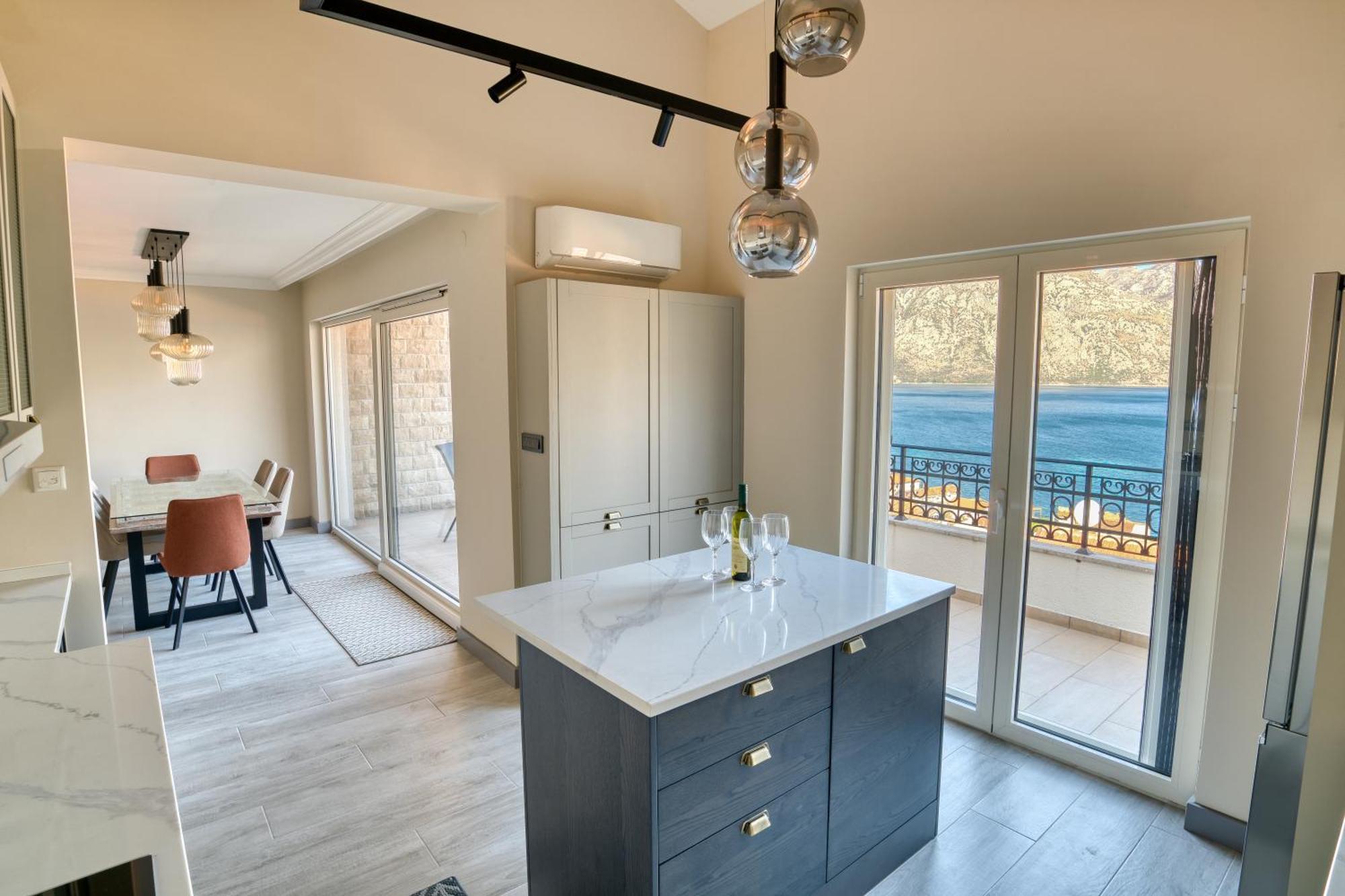 Luxurious 3-Bedroom Apartment By Mn Property Kotor Eksteriør billede