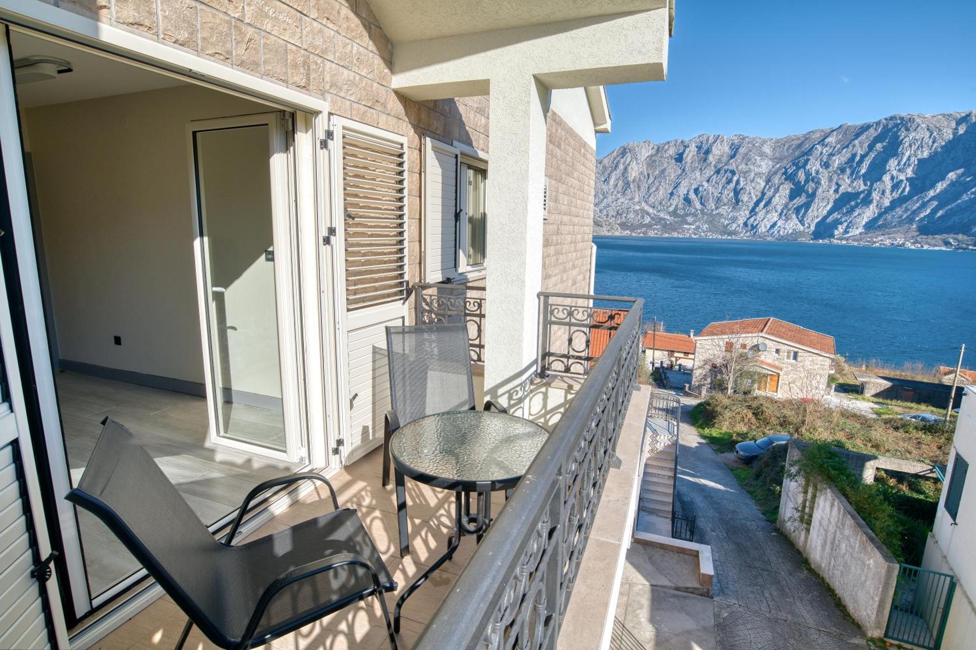 Luxurious 3-Bedroom Apartment By Mn Property Kotor Eksteriør billede