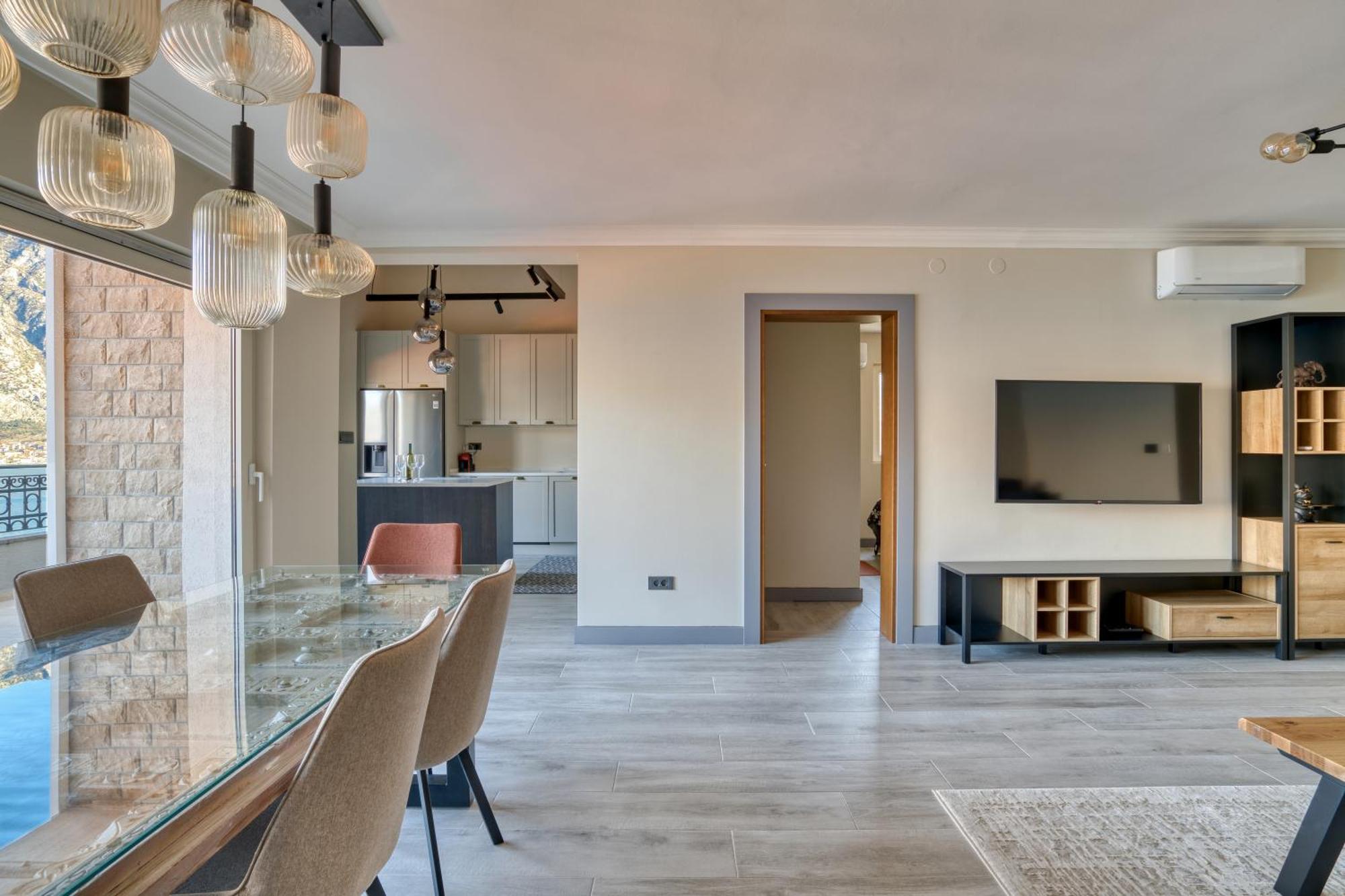 Luxurious 3-Bedroom Apartment By Mn Property Kotor Eksteriør billede