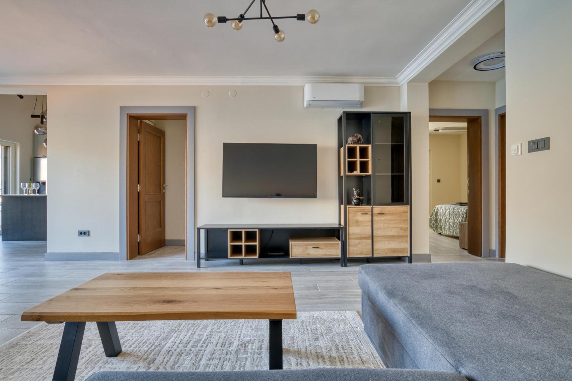 Luxurious 3-Bedroom Apartment By Mn Property Kotor Eksteriør billede